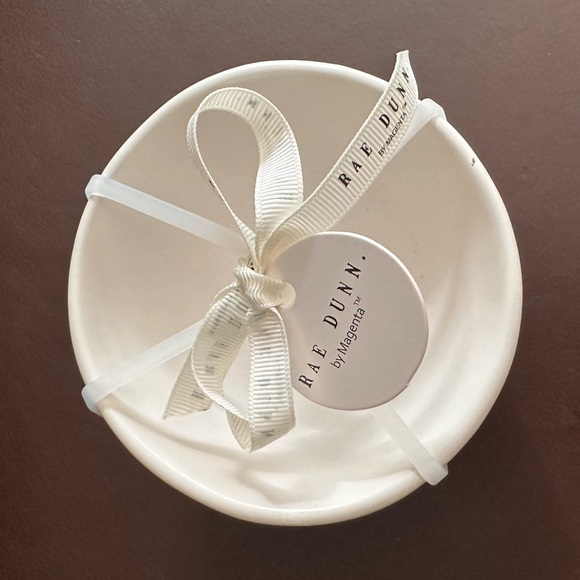 Rae Dunn NIBBLE & NOSH Set of 2 Ceramic Mini Bowls BRAND NEW!! - Picture 4 of 4